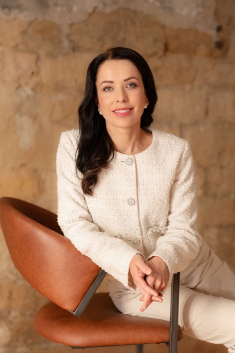 Dr Elena Rumyantseva Mathey